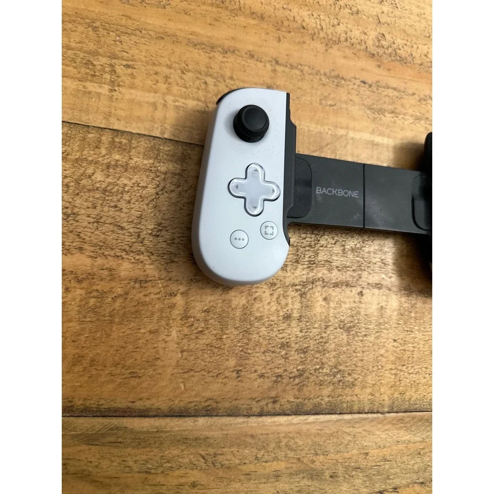 Backbone One PlayStation Edition Mobile Gaming Controller for iPhone BB-02 White